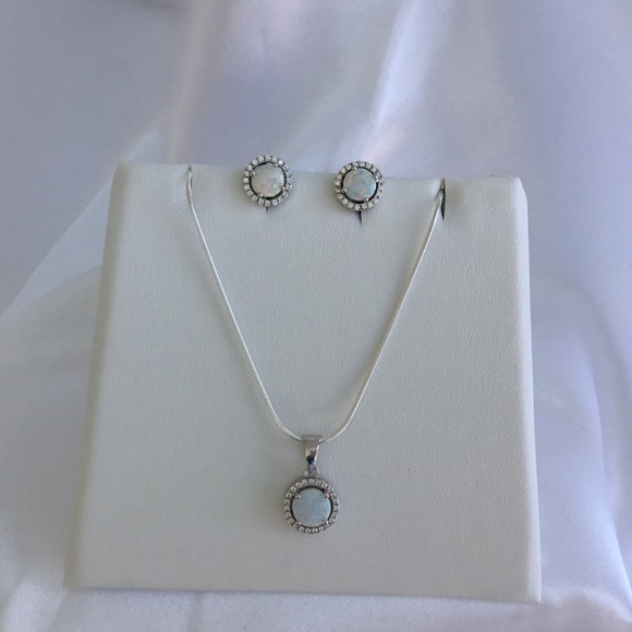 Sterling Silver Halo White Fire Opal Cz Set - Picture 13 of 16